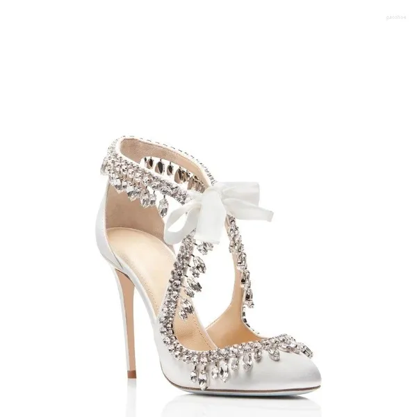 Elbise ayakkabıları bahar sivri uçlu elmaslı stiletto ziyafet dişi sandalet beyaz özel yapımı büyük boy saçaklı gelin düğün