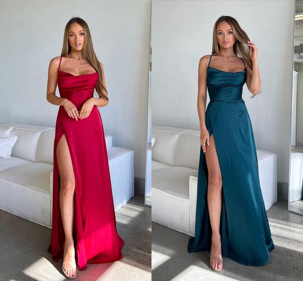 Sexy rote Brautjungfernkleider in Übergröße, A-Linie, lang, für Damen, Spaghettiträger, Satin, Falten, hoher Seitenschlitz, bodenlang, Hochzeitsgastkleid, Trauzeugin-Kleider, individuell