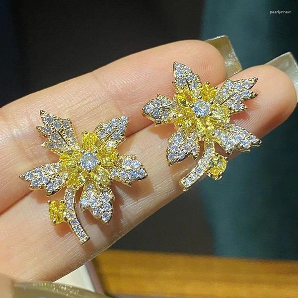 Orecchini a bottone con ciondoli giallo viola foglie di cristallo stella orecchino coreano 2023 tendenze moda compatta per gioielli da donna regalo di nozze