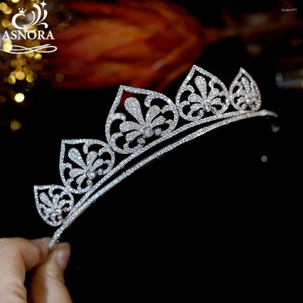 Haarspangen, klassische europäische Tiaras, Braut- und Hochzeitsaccessoires, bedeckt mit Zirkon-Krone für Frauen, mit kubischem Zirkonia-Kopfschmuck