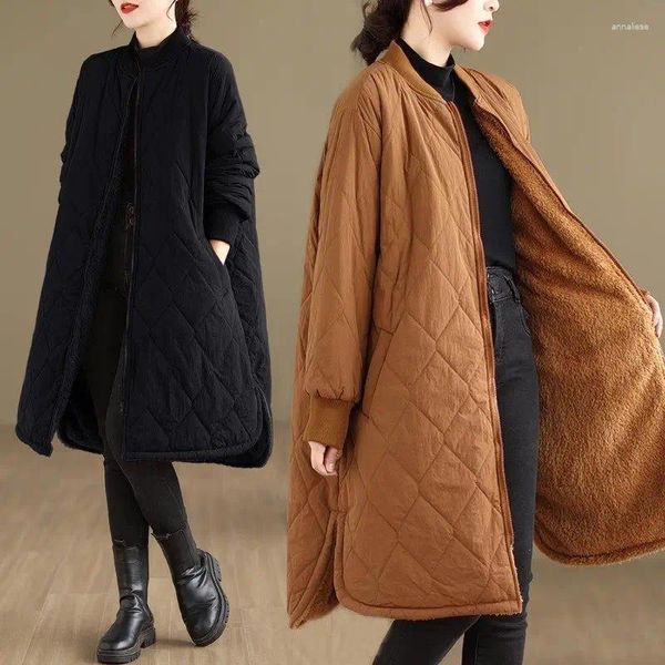 Trench da donna Cappotto di lana di agnello di grandi dimensioni 2023 Inverno coreano addensato Moda casual Giacca di cotone di media lunghezza Vestiti in pile Z3484