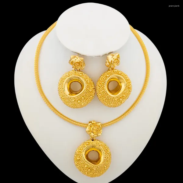 Halskette-Ohrringe-Set, exquisiter goldfarbener Schmuck für afrikanisches Dubai, runder Anhänger und baumelnde 18-Karat-plattierte Schmuckgeschenke
