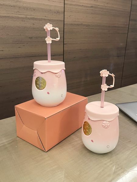 Starbucks 2023 Cherry Blossom Colorful Pink Girl Keramik-Strohbecher mit Tablett, Kirschblüten-Wasserbecher, Metall-Logo, Kaffeetasse, Geburtstagsgeschenk