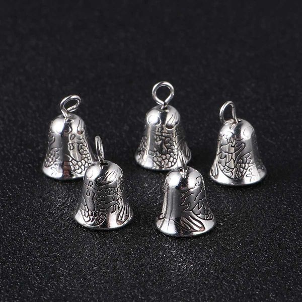 Decorações de Natal Sinos Sinos Jinglesilver Artesanato Encantos de Natal Decorações Árvore Fazendo Férias Pastando Pingente Trenó Enfeites Vintage Pequeno HKD231024