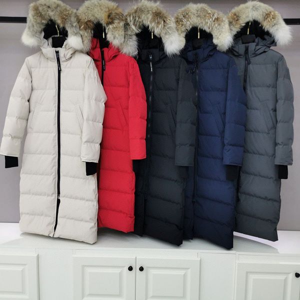 Autunno Inverno 2023 Piumino d'anatra bianca da donna Parka Giubbotti Cerniera in pelliccia con cappuccio Cappotti lunghi slim da donna a righe GEW004 indumento