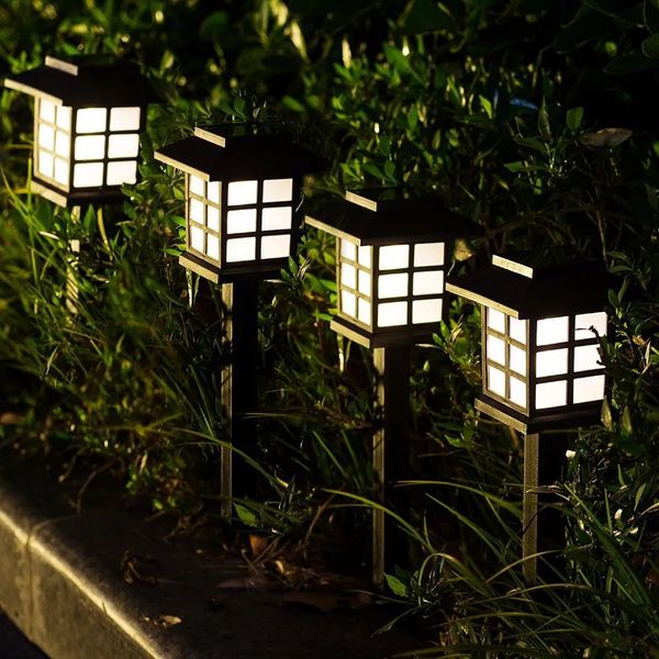 Decorações de jardim Casas LED Luzes de caminho solar Lâmpada solar externa à prova d'água para jardim / paisagem / quintal / pátio / calçada / passarela Luz de Natal 231023