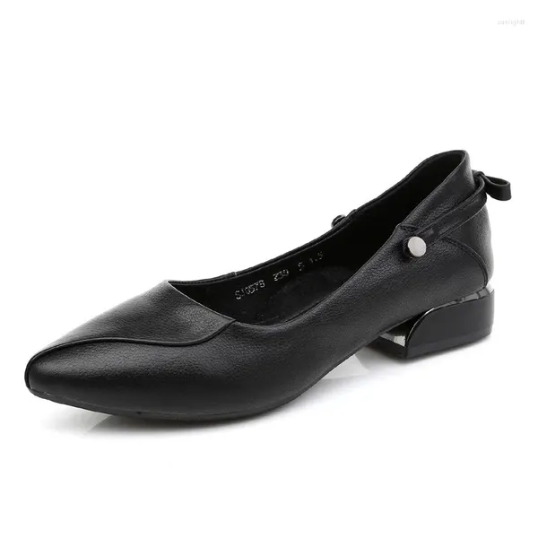 Sapatos sociais de couro único com dedos pontiagudos para mulheres mocassins com sola macia. Grande Vermelho Profissional Pequeno