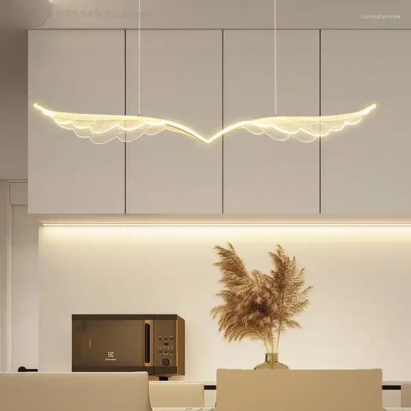 Lampadari Nordic Light Luxury Creativo Piastra guida in acrilico Lampadario a LED Moderno Semplice Strip Bar Cafe Restaurant Table