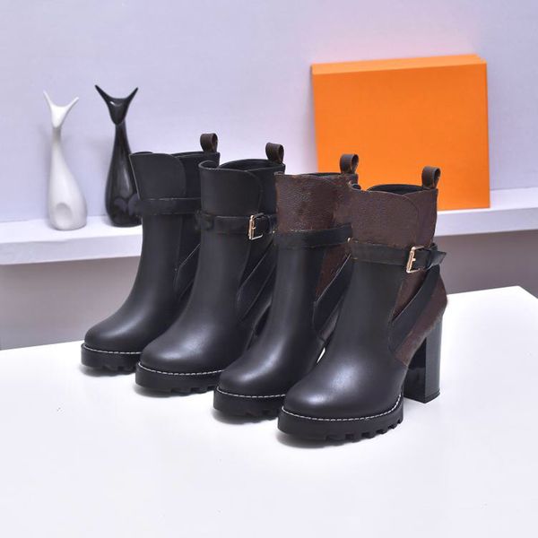 Botas de mujer de diseñador de lujo Botas de tobillo de mujer Moda Otoño e invierno Tacón alto Suela corta Cuero Botas cortas de alta calidad Caja 35-40