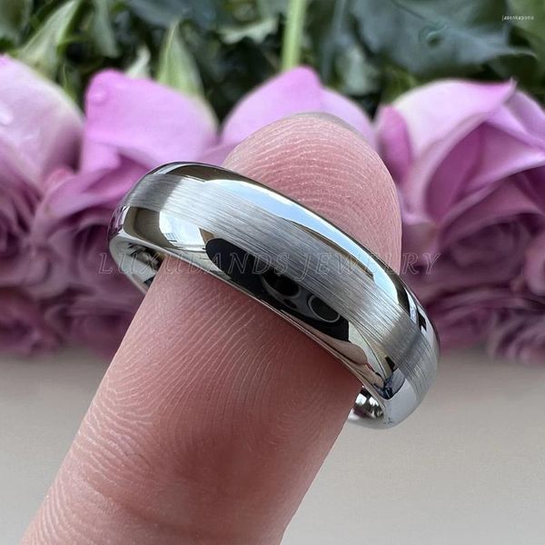 Anéis de casamento 6mm 8mm anel de carboneto de tungstênio para homens wemen noivado centro abobadado acabamento polido escovado em estoque ajuste confortável