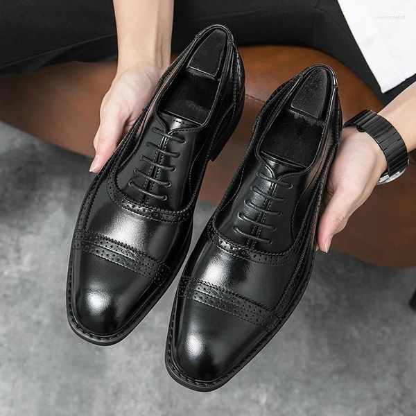 Scarpe eleganti da uomo per il tempo libero Oxford comode moda pelle quotidiano business casual formale allacciatura ufficio