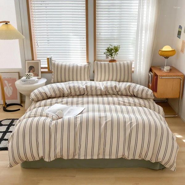 Set di biancheria da letto Udisi Ins Biancheria da letto in stile Stripe Trapunta nordica Copripiumino Kit in morbida microfibra lavabile per bambini Biancheria da letto per ragazze adulte