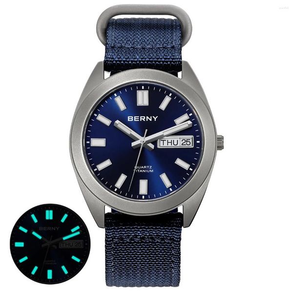 Relógios de pulso Berny Titanium Men Watch 40g Peso Esporte Campo Quartz Relógio de Pulso Super Luminoso Safira 100m À Prova D 'Água Clássico SNXS75