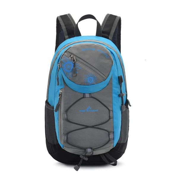 Borse da esterno Zaino leggero Borsa a tracolla da viaggio estiva di piccole dimensioni da donna 2023 Moda Sport da trekking ultraleggero 231024