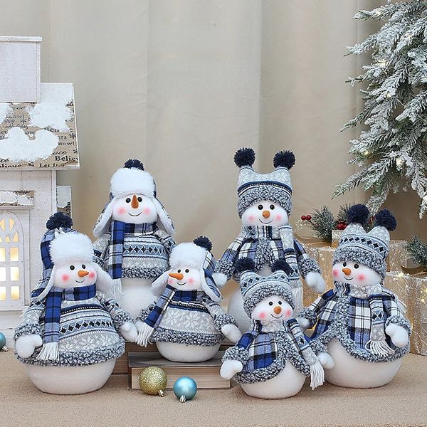 Decorazioni natalizie Peluche natalizia bambola pupazzo di neve blu Decorazione natalizia per la decorazione domestica Ornamenti natalizi Anno 2024 Regalo per bambini Navidad Natal 231025