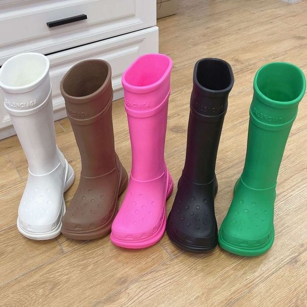 Botas femininas moda botas de chuva de borracha vermelha botas de sola grossa botas de moda na altura do joelho botas de tornozelo balencaga uur3l