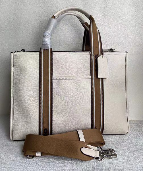 novo pôster Bolsa COAAA CM067 CN058 Bolsa tote bonita Bolsa para computador Bolsa Crossbody de alta qualidade Design Simples Marca de Moda Carteira Tamanho da bolsa para celular