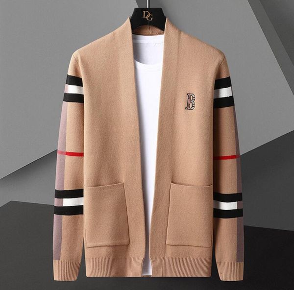 Novo estilo europeu suéteres de malha masculina luxos casual cáqui preto letras outwear casaco moda grande suéter de lã de malha cardigan masculino malhas