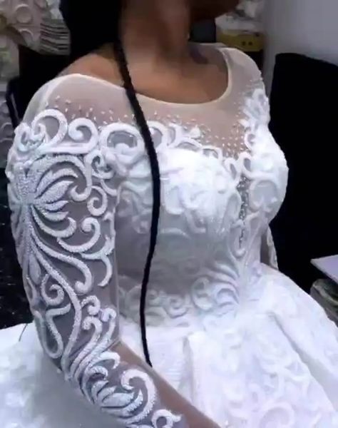 High-End-Ballkleid Brautkleider 2024 Afrikanischer O-Ausschnitt mit Perlen verziert mit langen Ärmeln Brautkleider Langer Zug Vestido de Noiva Robe De Mariage