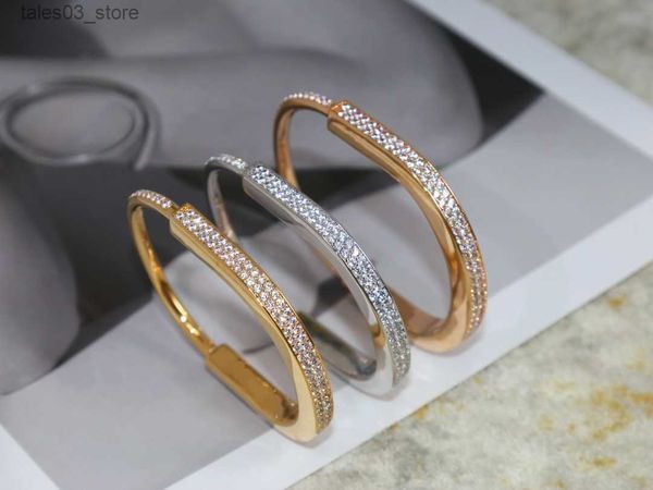 Charme Pulseiras Titânio Aço Bangle Marca Designer Bloqueio Pulseira Prata Rosa Ouro Cristal Não para Mulheres Jóias com Saco de Veludo Com Caixa Presente de Festa Q231025