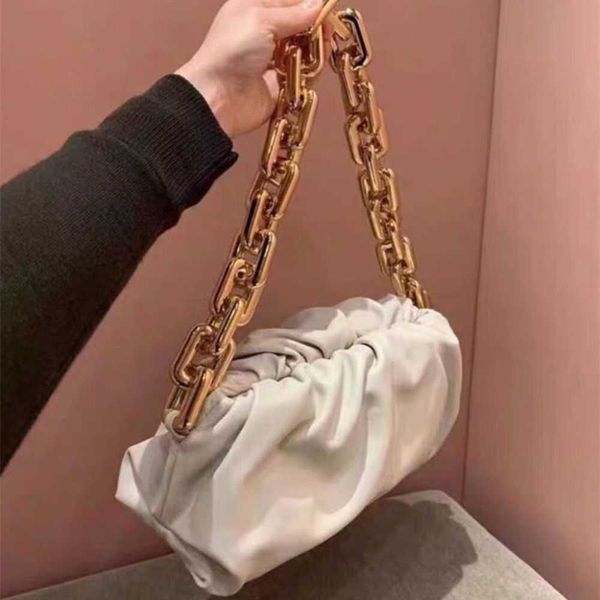 Bottegaavenetas Pouch Bags Ins Internet Celebrity Xiaojing Song Huiqiaos Same Thick Chain Pleated Cloud Bag Portable Shoulder for Women 2023 New Model