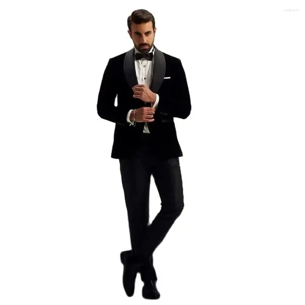 Abiti da uomo Classico nero 2 pezzi Completo da uomo Set One Button Slim Fit Scialle Risvolto Groomsmen Smoking Giacca di velluto Pantaloni di raso