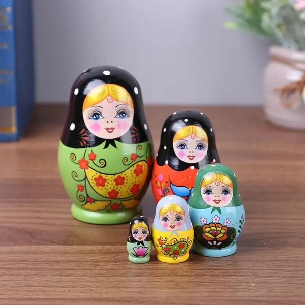 Bambole 1 Set Bambole che nidificano Colore delicato Dipinto Matrioska russa Bambola dipinta a mano Giochi divertenti russi Artigianato per bambole Giocattoli 231025