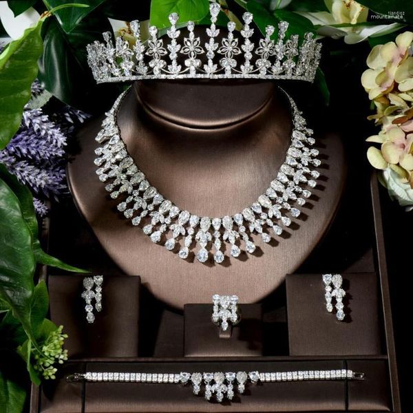 Collana di orecchini set moda design semplice 5 pezzi a forma di foglia completo CZ orecchino al collo Dubai abito da sposa gioielli per le donne festa