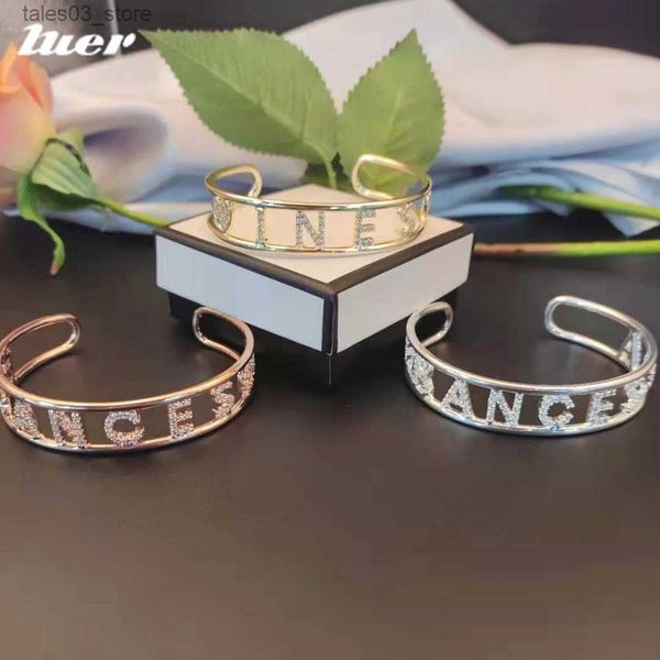 Braccialetti con ciondoli LUER Bracciale con nome lettera personalizzata/Braccialetti personalizzati con strass/Bracciali in acciaio inossidabile da uomo e donna Lettere di cristallo Regalo Q231025