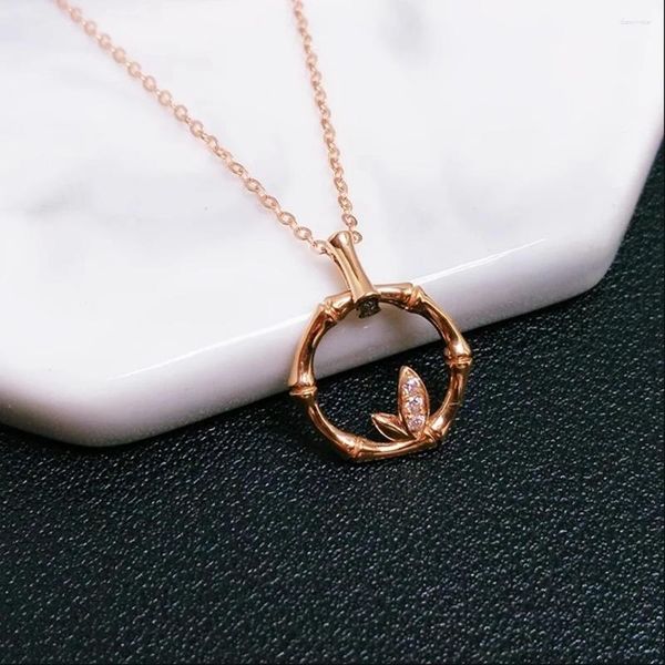 Correntes Real Pure 18K Rose Gold Chain Zircon Leaf Bamboo Círculo Pingente O Link Colar 2.1g