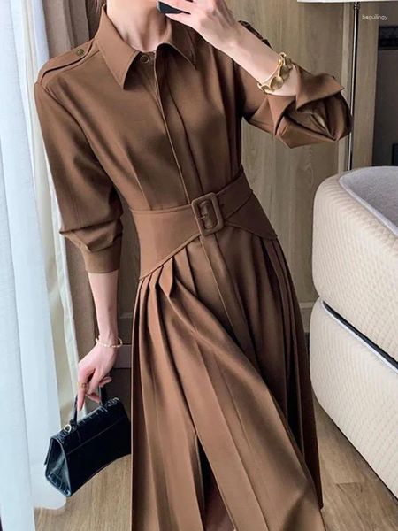 Abiti casual 2023 Autunno Donna Abito camicia pieghettato Vita alta Colletto rovesciato Moda Office Lady Midi Robe