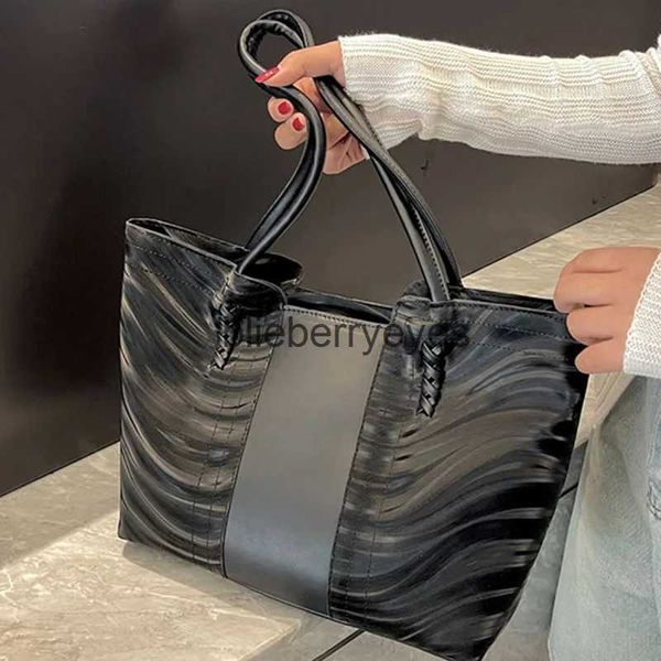 Sacos de ombro sacos de grande capacidade feminina bolsa de ombro moda texturizado bolsa de couro macio listrado bolsa 2023 newblieberryeyes