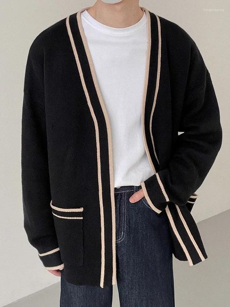 Suéteres masculinos 2023 casual malha cardigan estilo coreano personalizado com decote em v moda listrada cor linha decoração2a2091