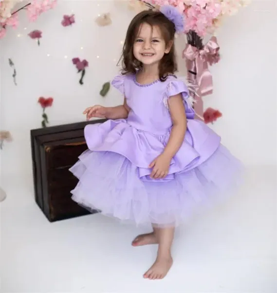 Abiti da ragazza a strati Abito a fiori in raso viola chiaro Matrimonio in tulle gonfio con perle Fiocco grande Piuma Abiti da ballo per feste di compleanno per bambini Bambini