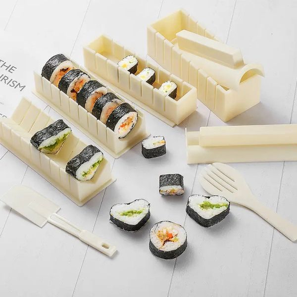 Sushi Tools Maker Onigiri Cucina giapponese Bento Set di strumenti per stampi Per uso domestico Laver Rice Roll Strumenti per sushi magici 231026