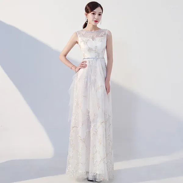 Roupas étnicas Bordado Cheongsam Vestidos de Noite Brancos Modernos Ver Através Qi Pao Mulheres Vestido Chinês Qipao Promoção Vestido de Festa Oriental