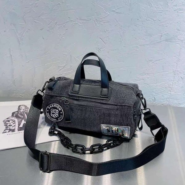 Nova moda carta impressão contraste cor bolsa de pano de náilon saco picante menina motocicleta saco de banda larga um ombro crossbody saco maré