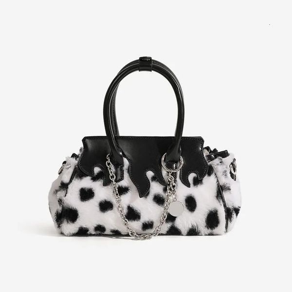 Abendtaschen Damen Herbst und Winter Designer Pelzhandtaschen Schwarz und Weiß Polka-Dot Plüsch Umhängetaschen 231026