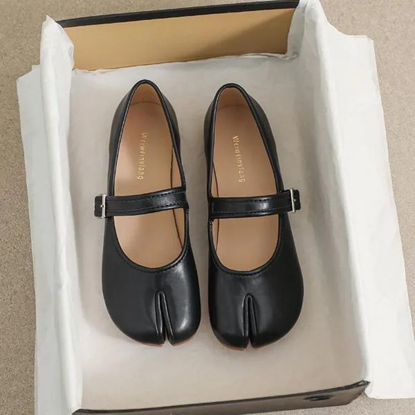 Dress Shoes Leather Split Toe Flat Woman Mary Janes Tabi Ninja Flats Female Cozy Ankle Belt Moccasins Plus Size 35 43 231026