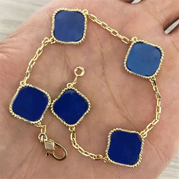 Clássico 4/quatro folhas trevo designer pulseira branco vermelho azul Ágata Shell Madrepérola charme pulseiras Banhado A Ouro 18 K luxo casamento mulher moda jóias U66