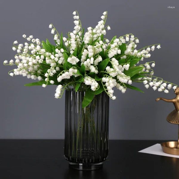 Flores decorativas 6 pcs artificial branco plástico sino flor linda lírio do vale planta falsa buquê de festa de casamento decoração de casa