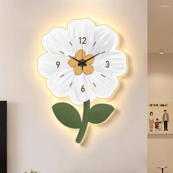 Orologi da parete Fiori Orologio minimalista Appeso Moda Metallo Alimentato a batteria Orologi rotondi Soggiorno Sala Relogio Parede Decorazioni per la casa