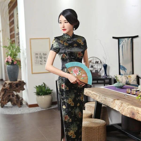Abbigliamento etnico Cheongsam con colletto alla coreana per donna Abito lungo tradizionale cinese Abiti vintage con bottoni floreali Elegante novità classica