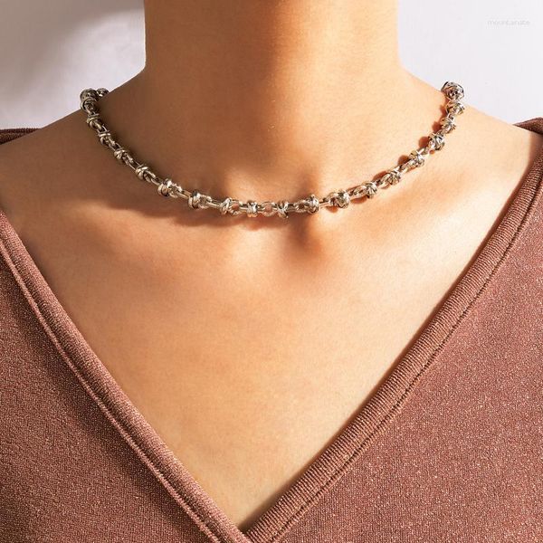 Girocolli girocollo HuaTang Collana annodata semplice per le donne Geometria della moda Lega di colore argento Catena clavicola Accessori per gioielli da donna