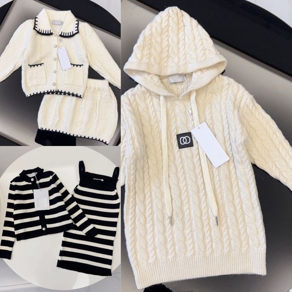 Çocuk Tasarımcı Örme Elbiseler Kızlar Giyim Sweaters hırka lüks markalar çocuklar kaplan siyah beyaz gevşek kazak etekleri çizgili yürümeye başlayan çocuk giyim