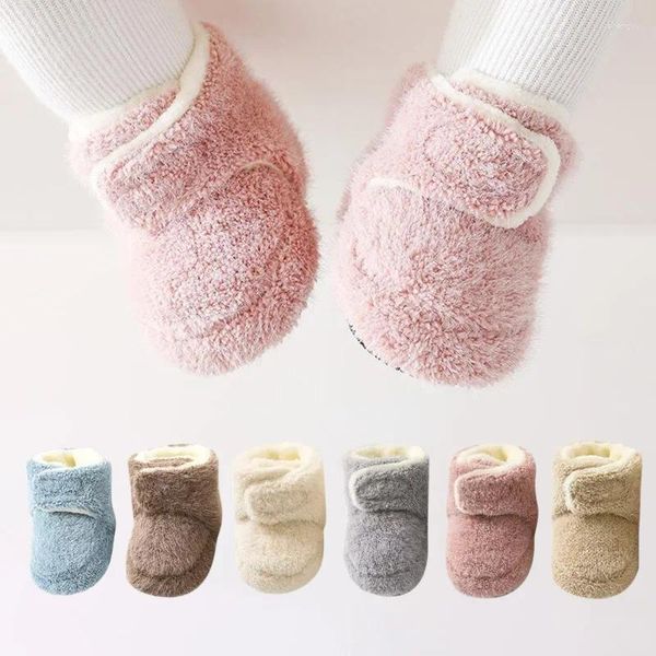 Chaussures de premiers pas en peluche pour bébé, bottes chaudes d'hiver, semelles souples, antidérapantes, pour garçons et filles, chaussons épais