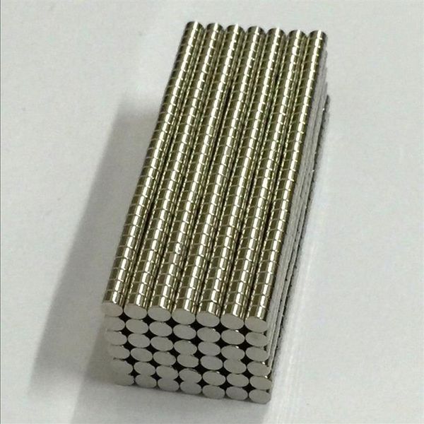 100 Stück 3 mm x 2 mm N50 magnetische Materialien Neodym-Magnet Mini kleine runde Scheibe316T