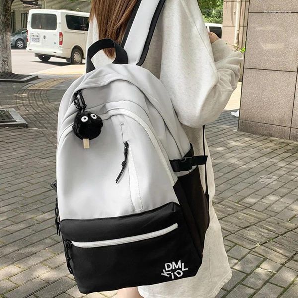 Zaino in nylon impermeabile 2023 Borsa da viaggio femminile per donna Zaini Zaino per ragazze adolescenti Kawaii Bookbag Mochila Bookbags