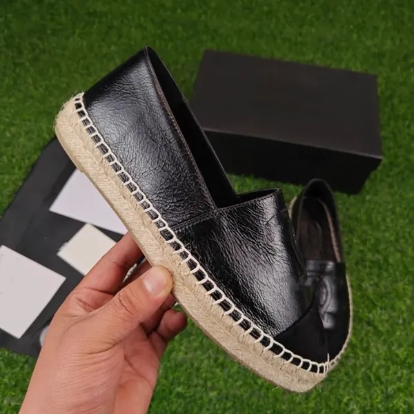 Kadınlar Espadrilles Orijinal Deri Daireler Marka Tasarımcı Loafers Bale İpek Yuvarlak Ayak Ayakkabı Yeni Ayakkabı Logosu Lüks Lüks Yüksek Kaliteli Sürücü Ayakkabıları Ccity Boyutu 35-42