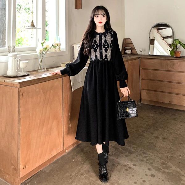 Abiti casual Abiti autunnali Abito da donna di design di nicchia lavorato a maglia nero stile classico retrò Hepburn francese di grandi dimensioni